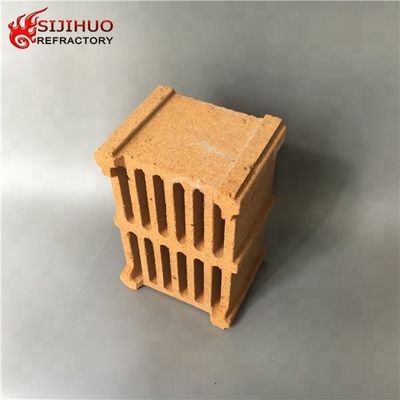 SiC含有量 1.2-1.4% 230x114x65mm 産業用炉用のレチス耐火レンガ